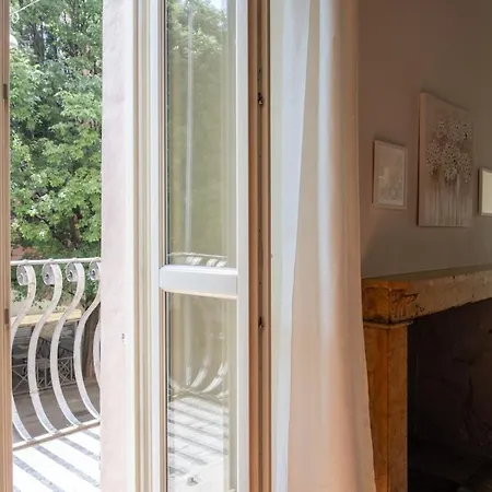 Elegante Bilocale Con Balcone - Centro Storico