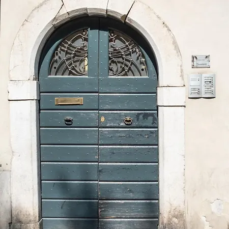 Apartment Elegante Bilocale Con Balcone - Centro Storico *